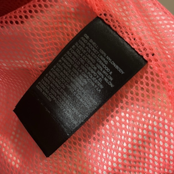 The North Face - Gray and Pink Hooded rain Jacket- size small - Picture 6 of 9